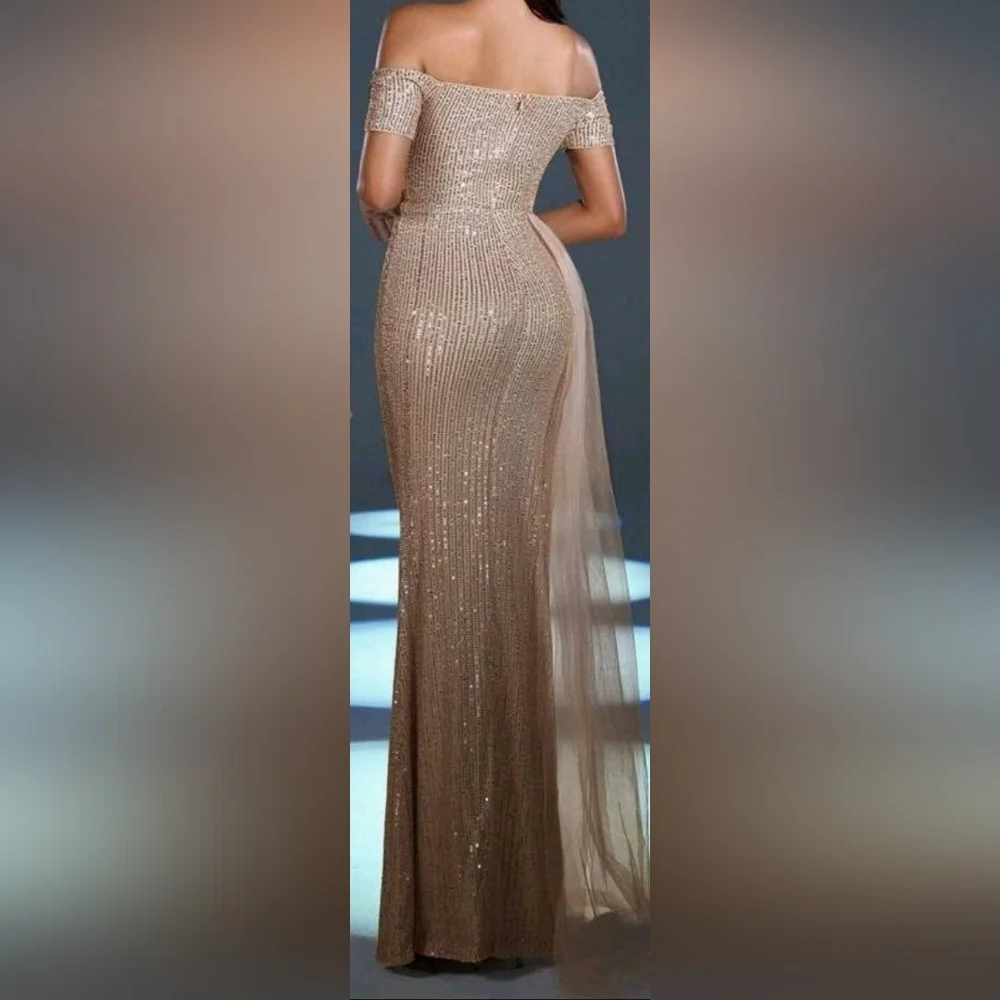 Elegant Gold Off-Shoulder Evening Dress - Picture 5 of 5